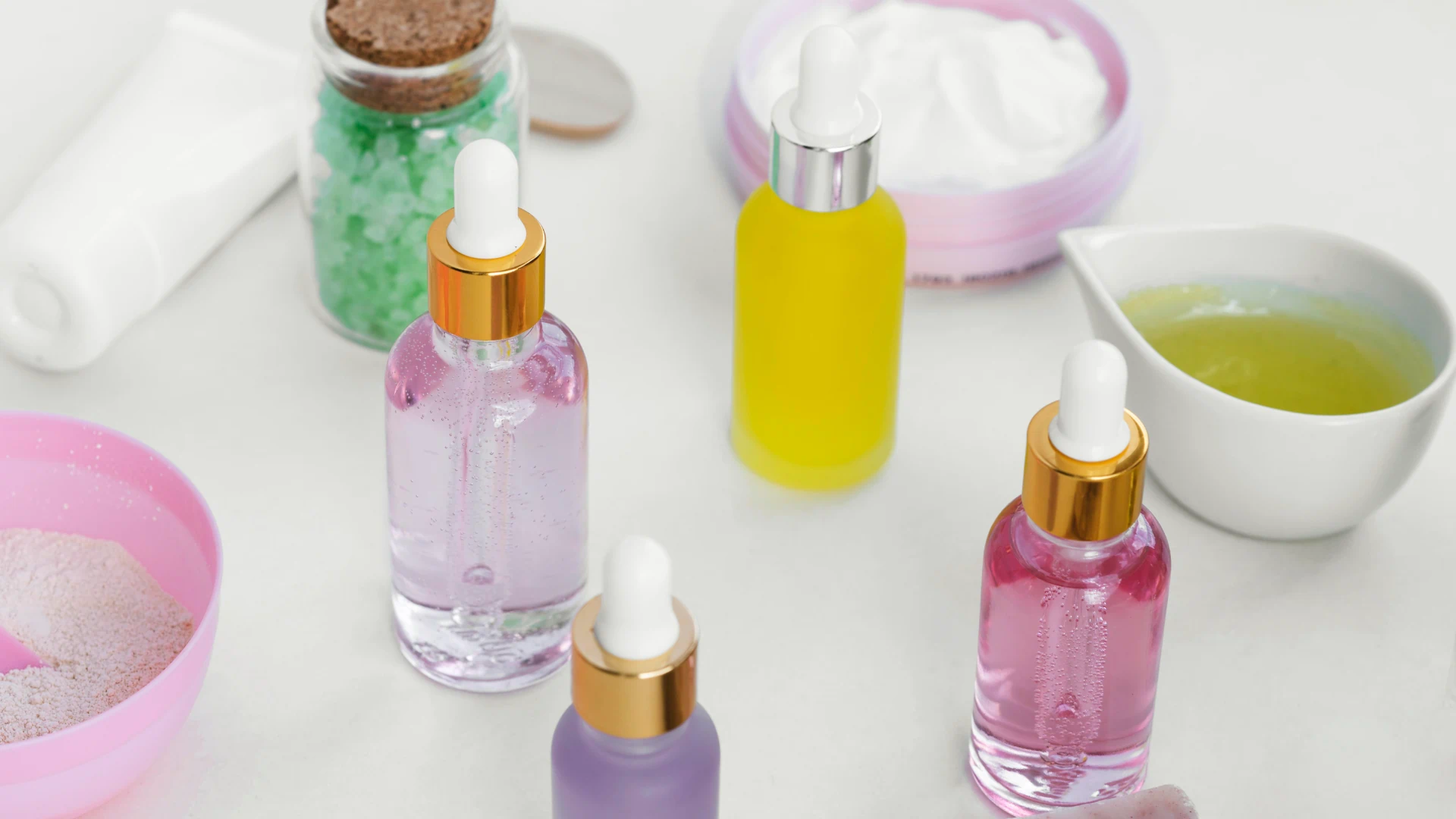 Face Serum – A Boost for Tired Skin Fathma skincare & beauty products from nature blog 2 images